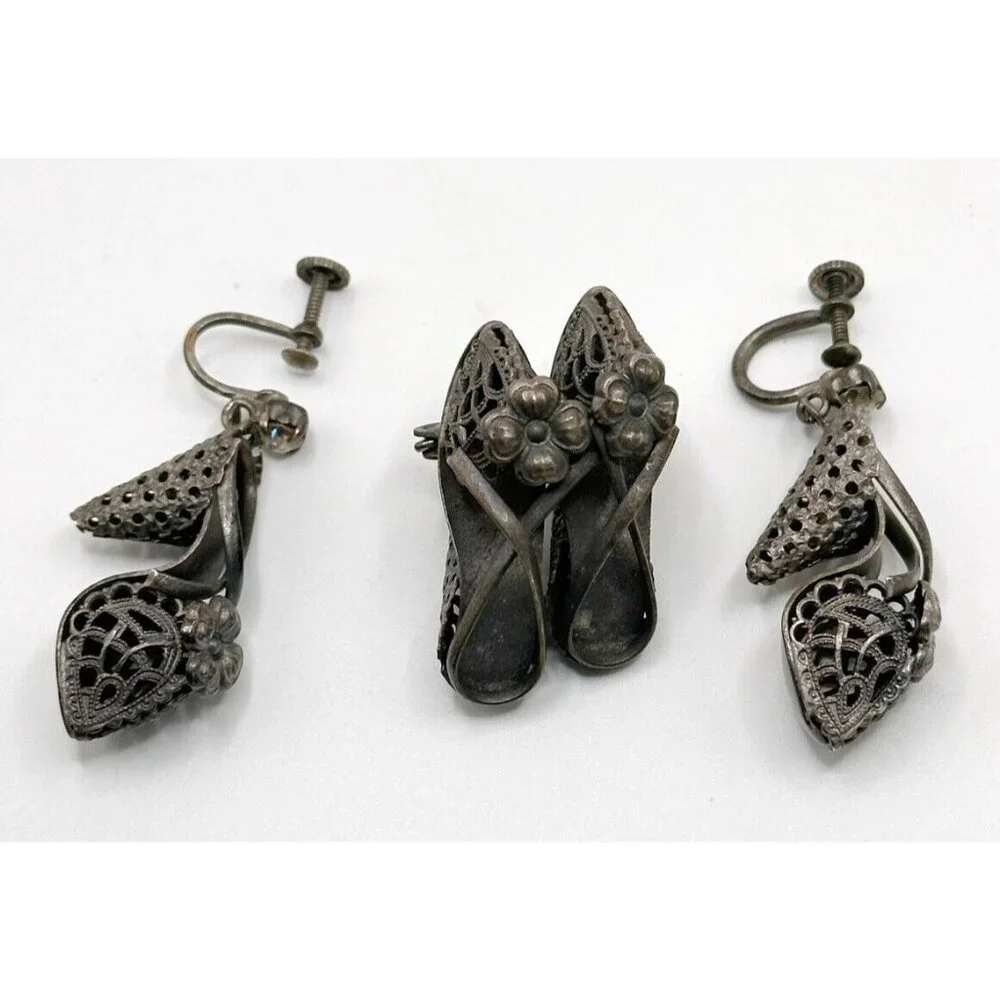 Unusual Filigree Floral Shoe Pin Brooch & Screw‎ Back Earrings